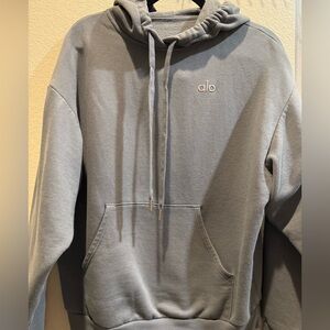 Alo Yoga Accolade Hoodie Steel Grey M
Like new, no stains , flaws ,